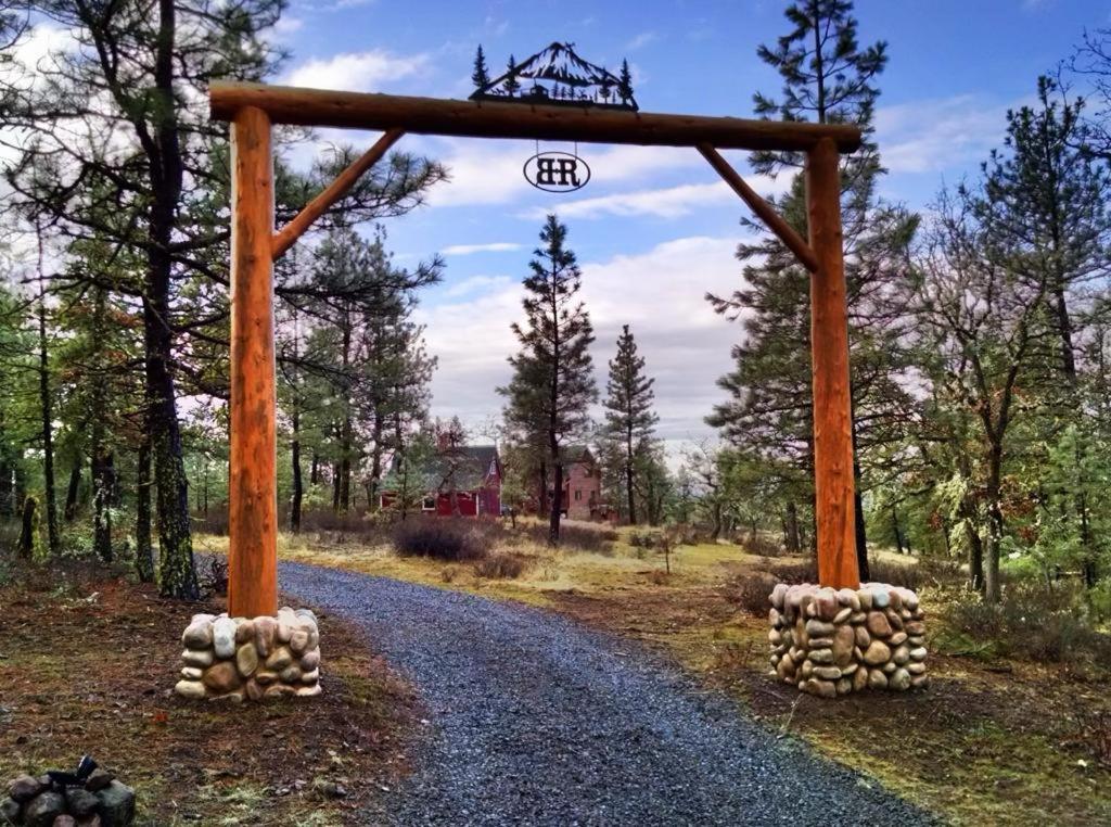 Hotel Treehouse Ranch à Goldendale Extérieur photo